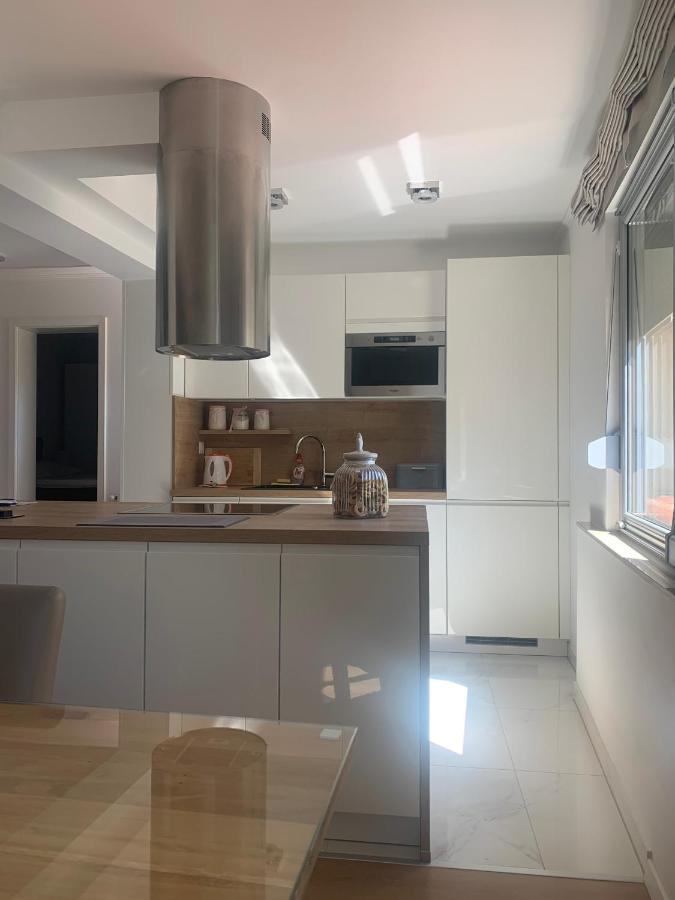 Apartmani Emilio Novalja Exterior foto