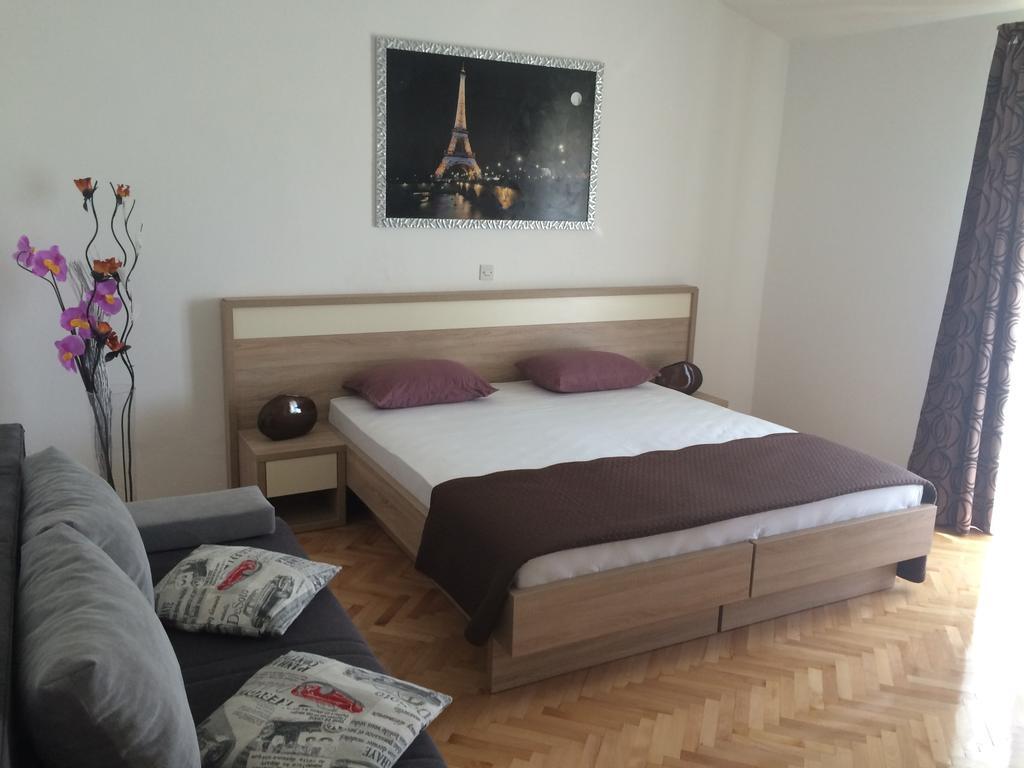Apartmani Emilio Novalja Habitación foto