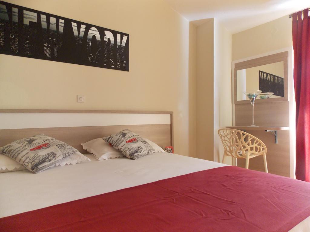 Apartmani Emilio Novalja Exterior foto