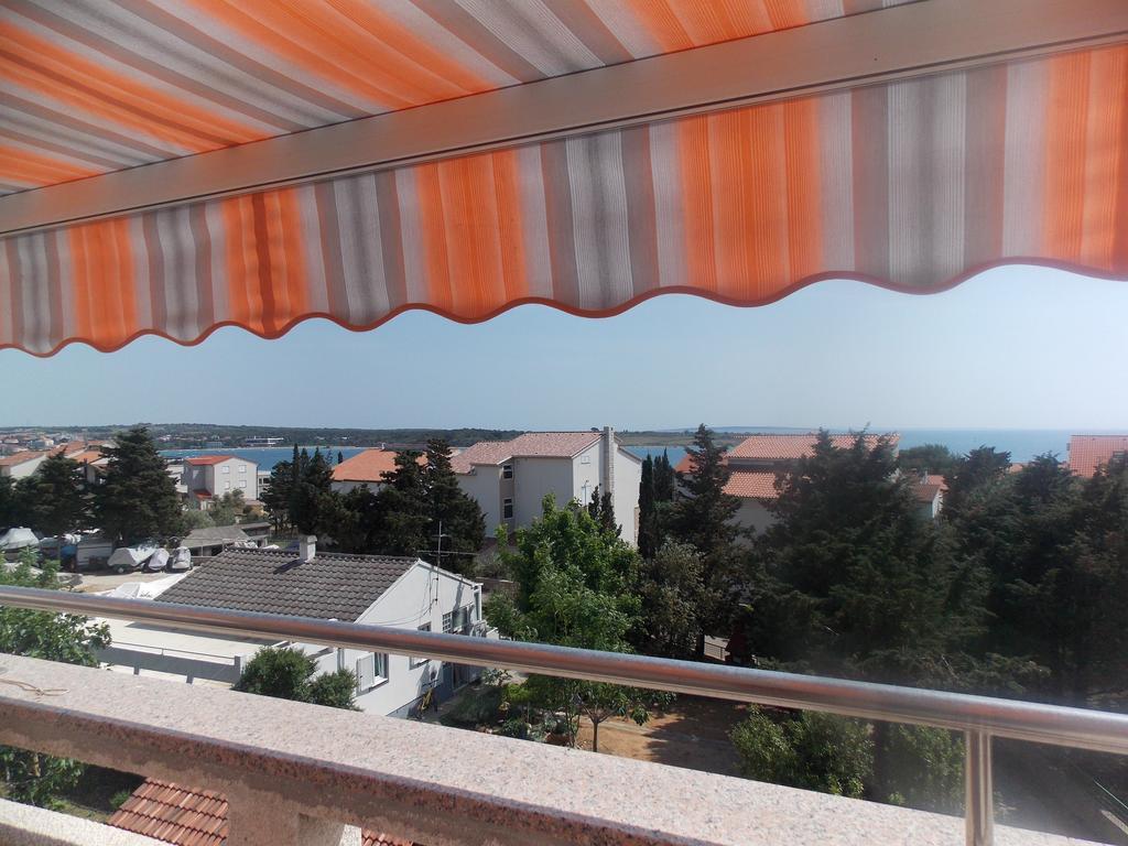Apartmani Emilio Novalja Exterior foto