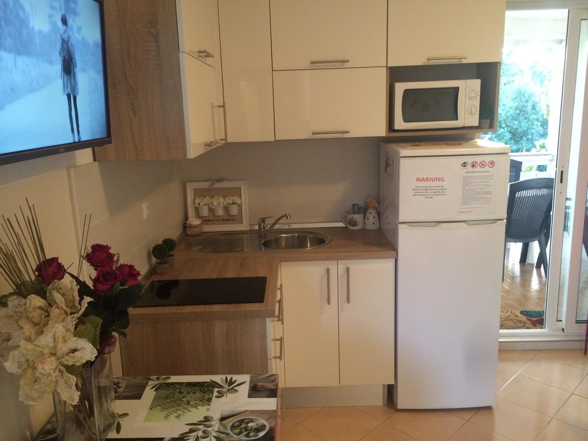Apartmani Emilio Novalja Exterior foto