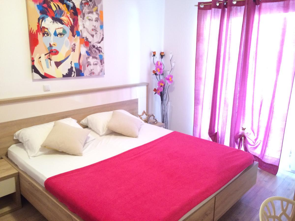 Apartmani Emilio Novalja Exterior foto