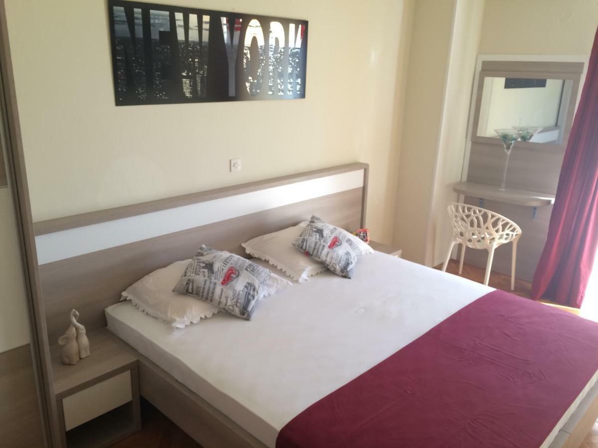 Apartmani Emilio Novalja Habitación foto