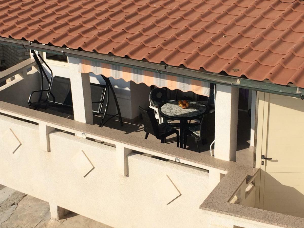 Apartmani Emilio Novalja Habitación foto