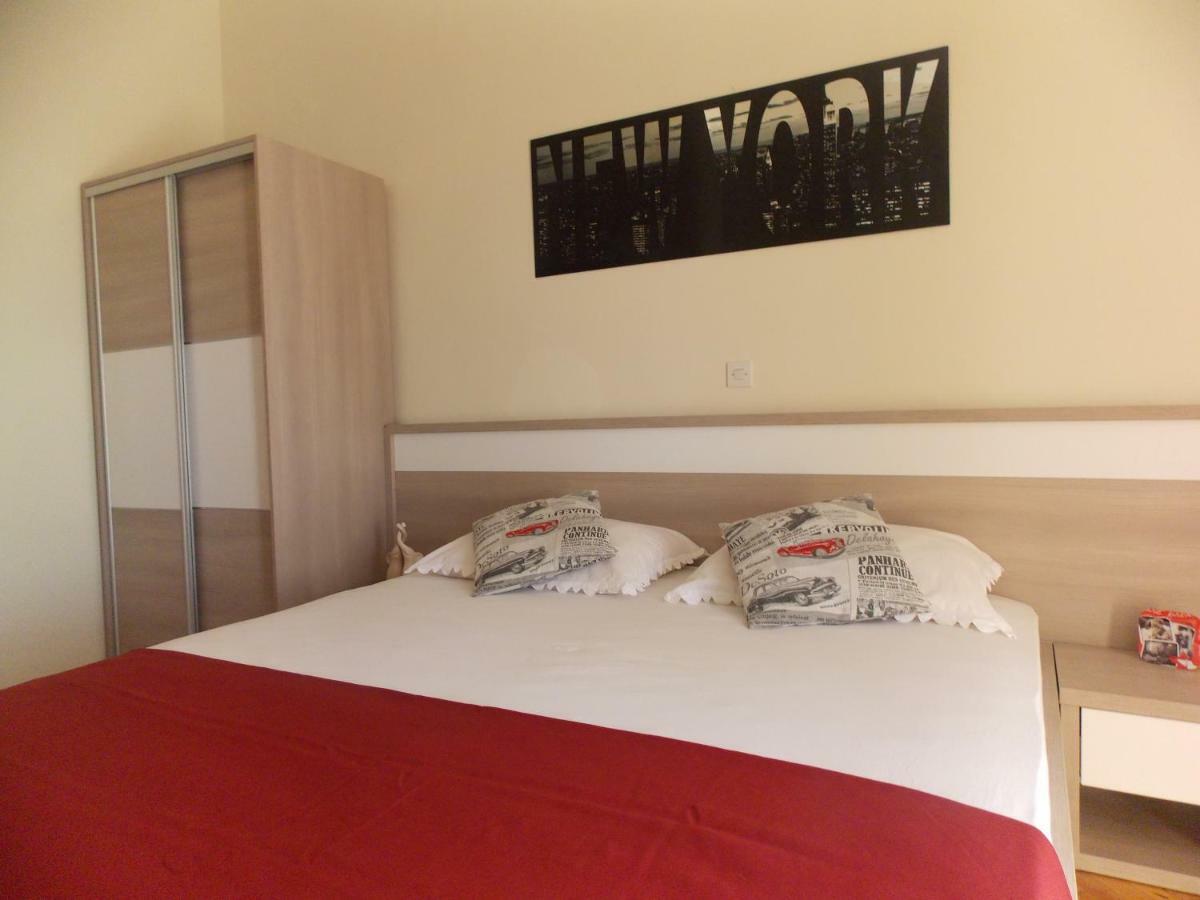 Apartmani Emilio Novalja Habitación foto